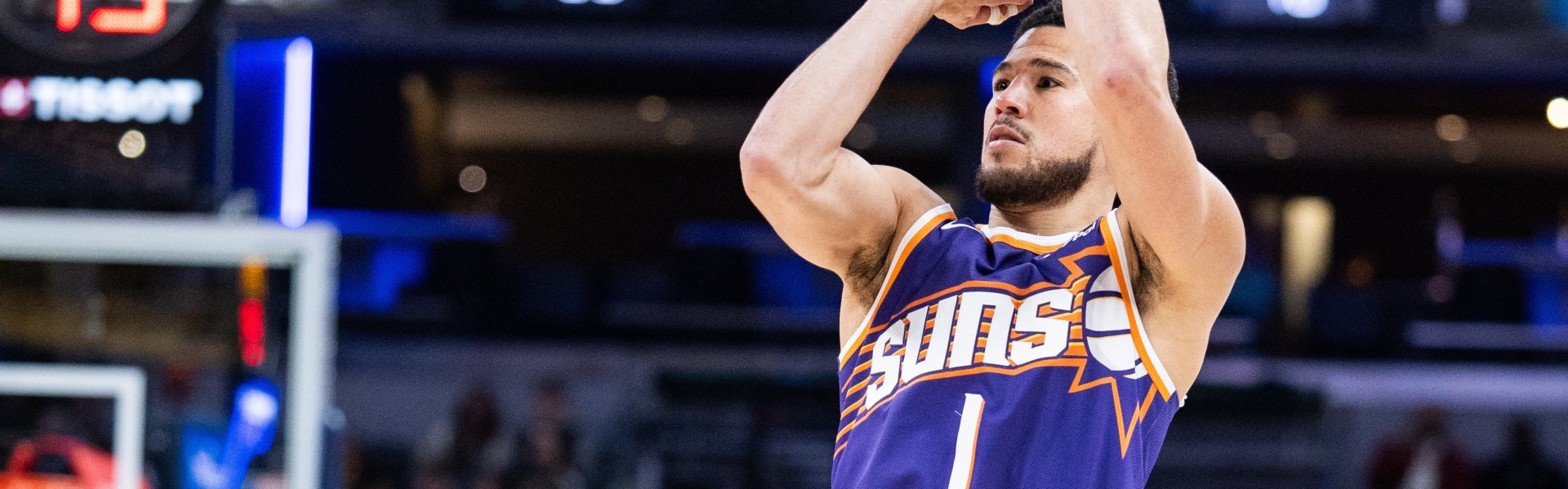 九游娱乐APP-布克生涯第228场砍下30+超越大梦&amp;摩西·马龙 和威少&amp;浓眉并列