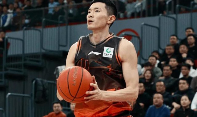 九游娱乐APP-邱彪看明白了吧？陈林坚和陶汉林关键时刻压制追分，就该给球权！