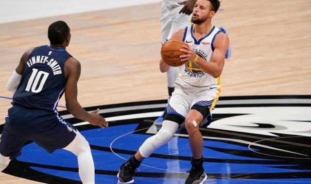 九游娱乐APP-11记三分爆砍57分！科尔：库里比MVP赛季还要强