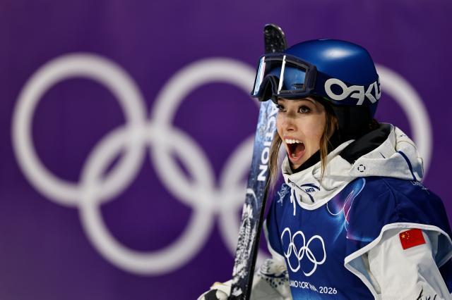 1771112215194015293.jpg 冬奥会|自由式滑雪——女子大跳台资格赛赛况XxjpseC000630_20260215_MVPFN0A001.jpg